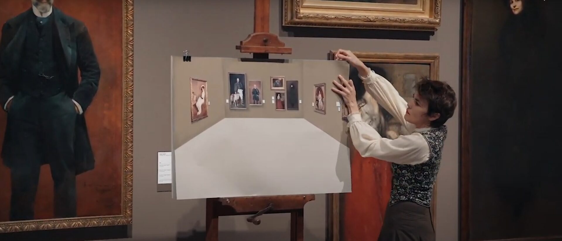 «Crowded Museums», performance de Raquel Friera